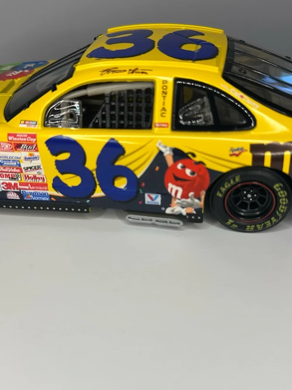 NASCAR - Ernie Irvan #36 M&M Countdown to Millennium 1999 1:24